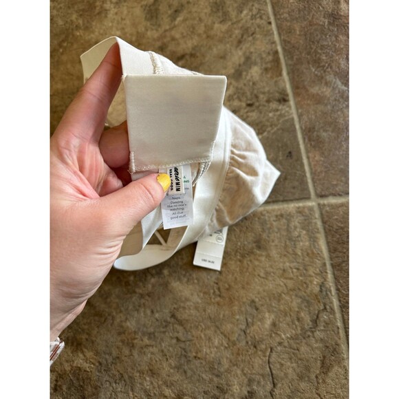 Aerie Real Good Strappy Side Lace Up Bralette
Size Medium - Picture 7 of 7